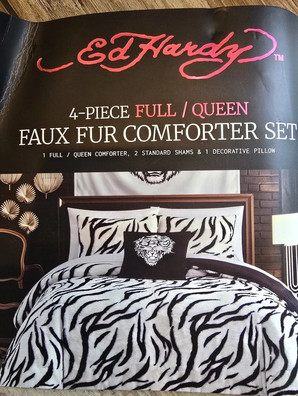 New Ed Hardy 4-Piece Luxe Faux Fur White Tiger Print Comforter Set Full/Queen